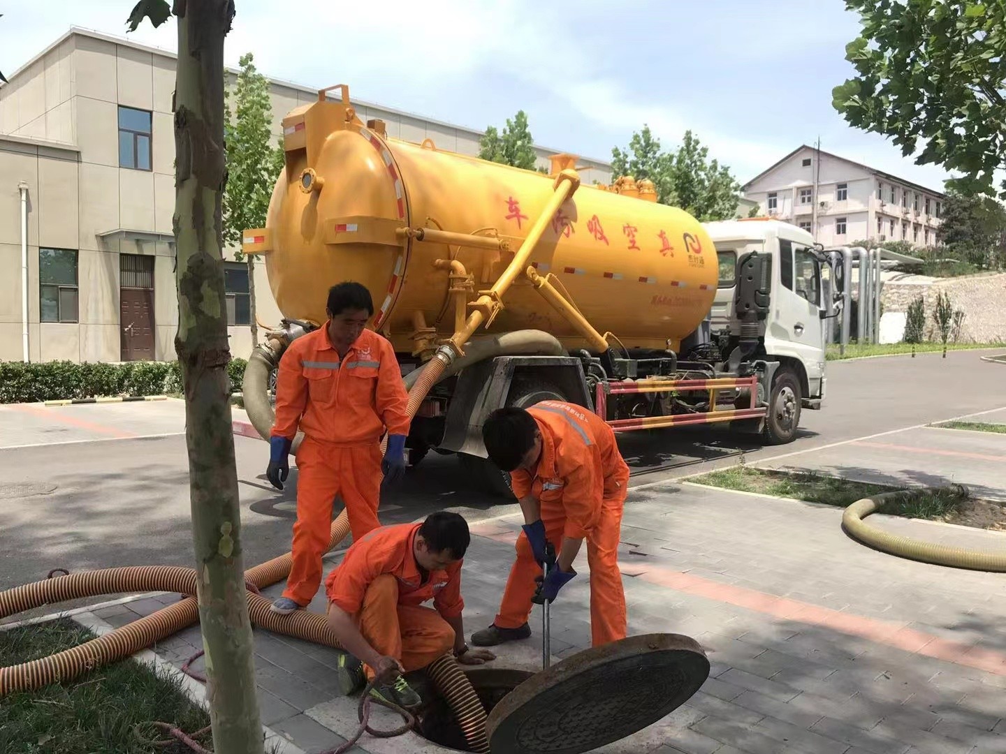 虎丘化粪池清理与5-8吨吸粪车施工效率分析